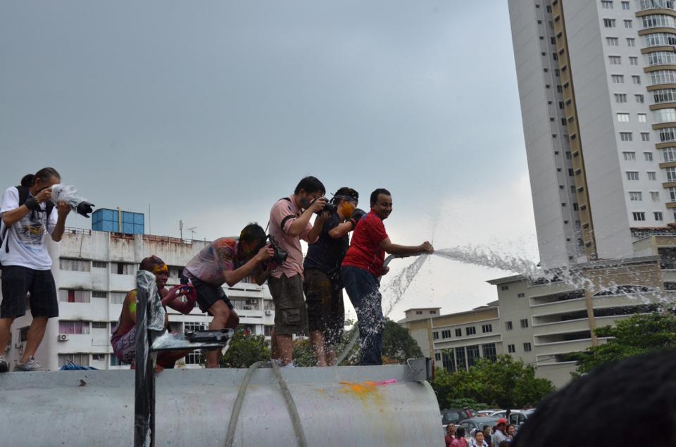 526417_10152697137095261_22918348_n