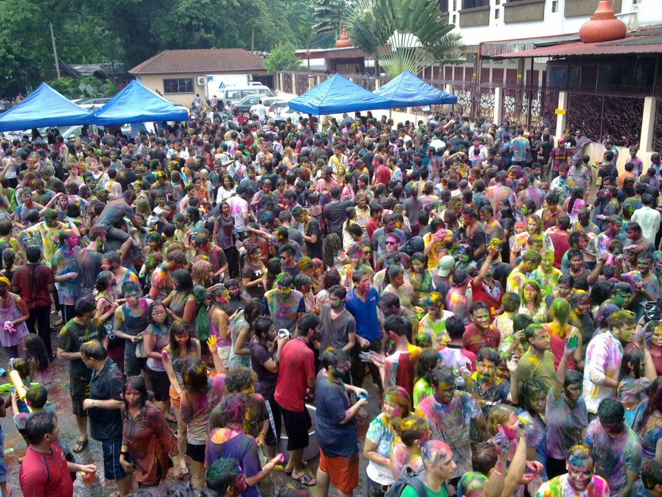 73143_558999747467755_1434070586_n