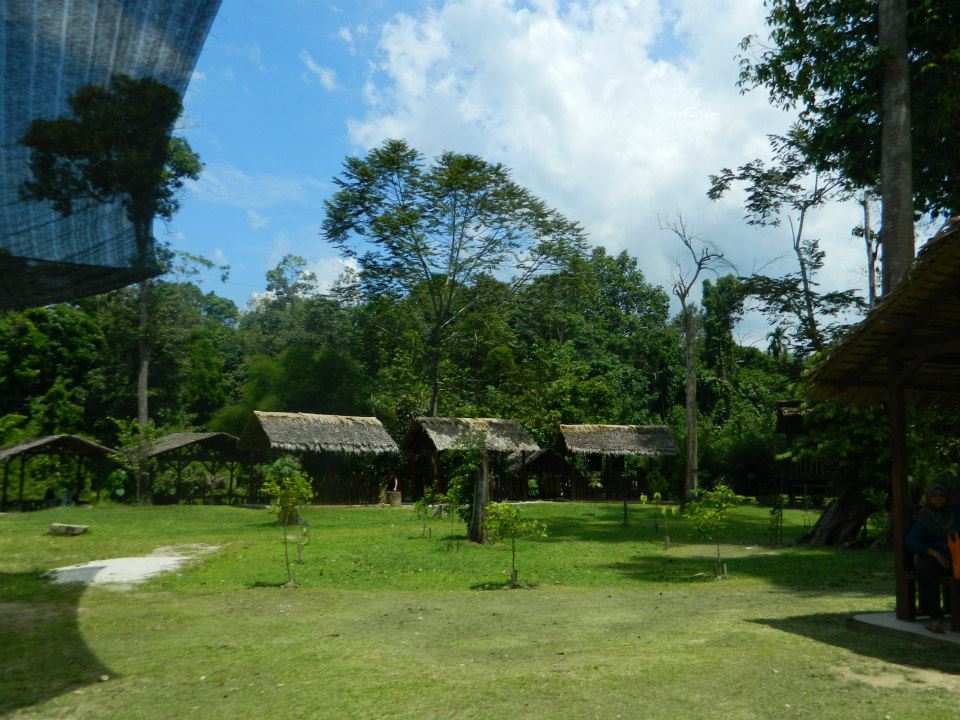 283828_10201096231677620_727887177_n