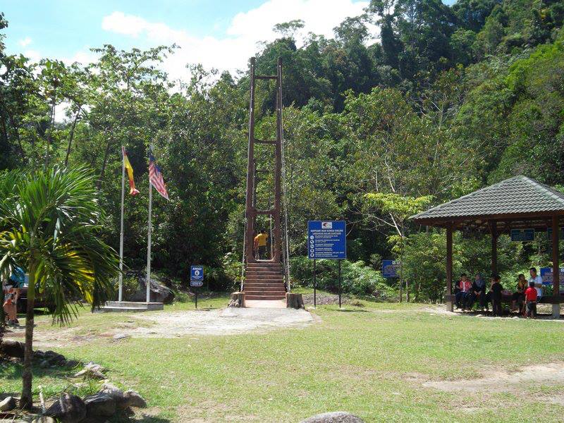 946482_10151545815254145_91130339_n