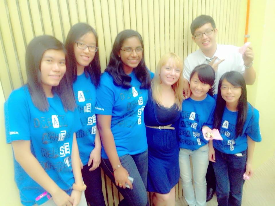 1463746_253370201484442_2079958872_n