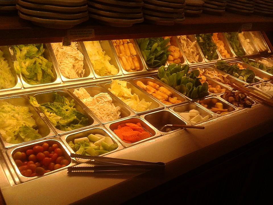 Lodówka z grzybami i warzywkami