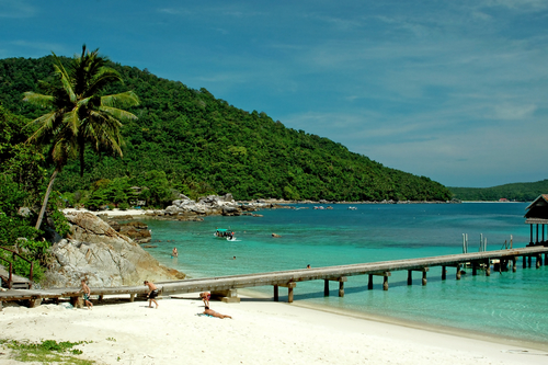beach-and-pier-on-perhentian-island-mal892