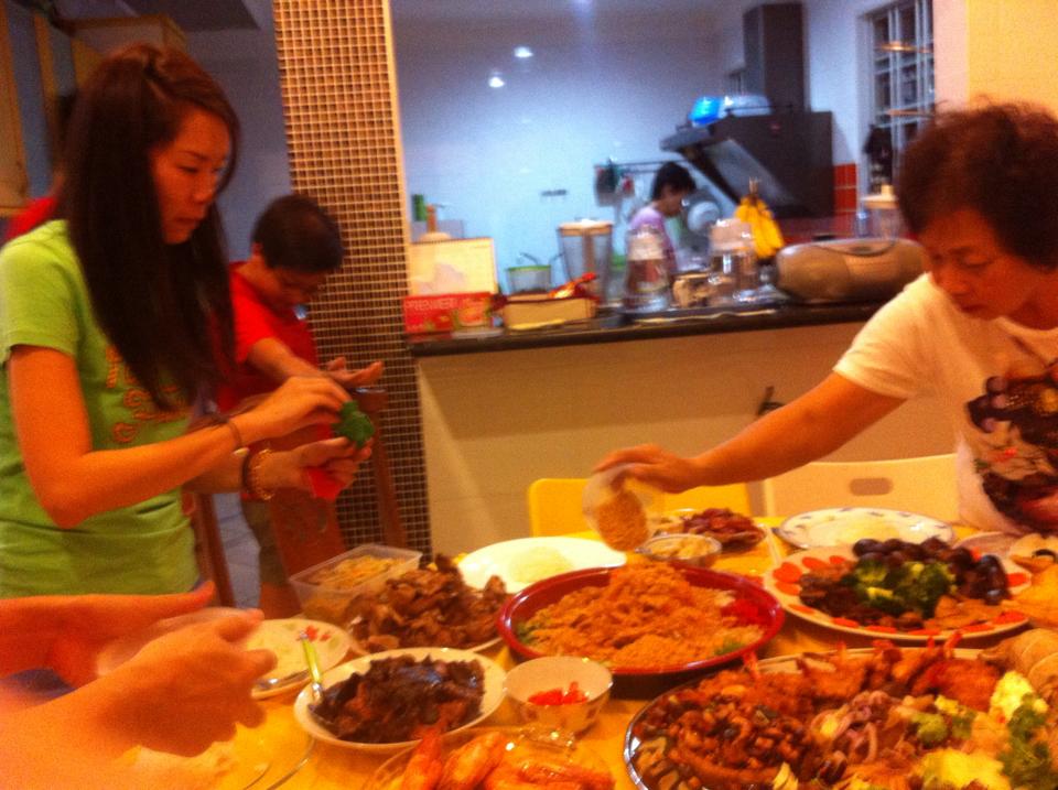 1606838_10201333009799455_1251916095_n