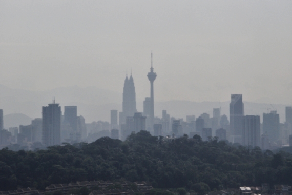 Okres smogu potrafi dać w kość. Miejcie ze sobą maseczki jednorazowe.