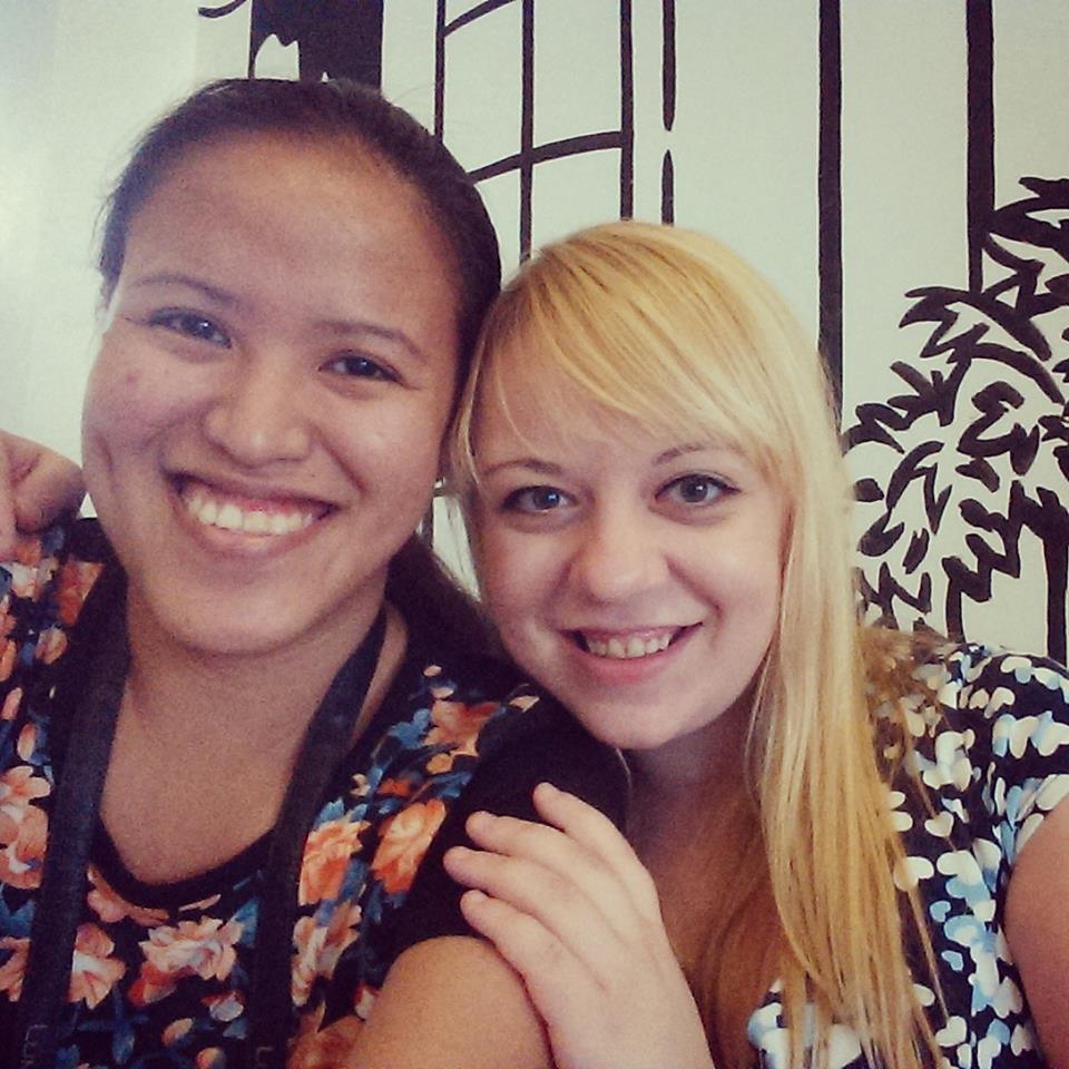 Moja kumpela i przewodniczka po jedzeniu w Manili - Micaela :)