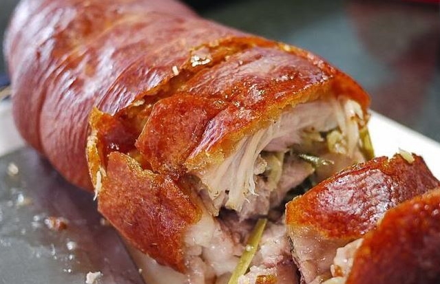 Taki powinien być lechon - soczysty, z chrupiącą skórką