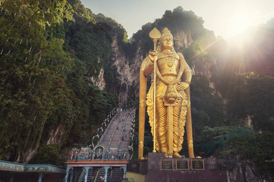 batu_caves_murugan_statue_by_draken413o-d4xz48b