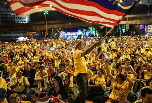 W trakcie występó zespołów śpiewano m. in. „Yellow” Coldplay czy „Zombie” The Cranberries.