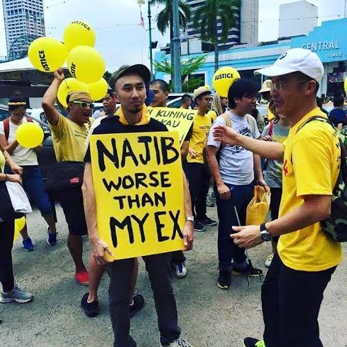 Ktoś miał naprawdę rozrzutną dziewczynę. 