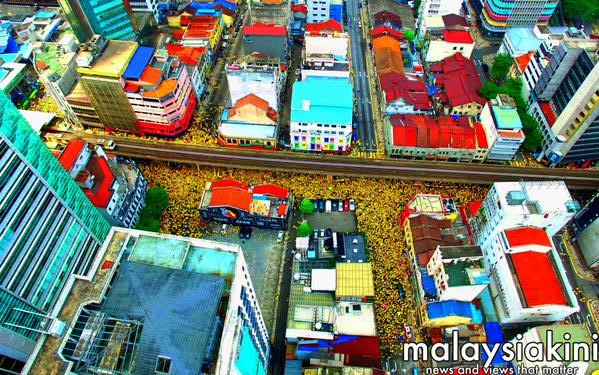 Nad protestującymi latały drony doskonale ukazujące skalę protestu