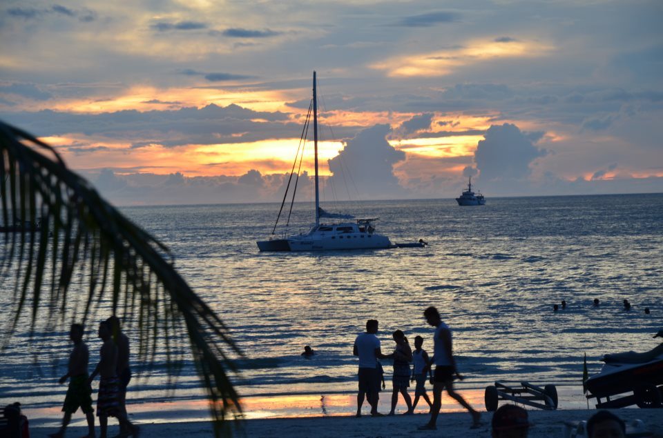 551236_10152382477680261_1183254699_n (1)