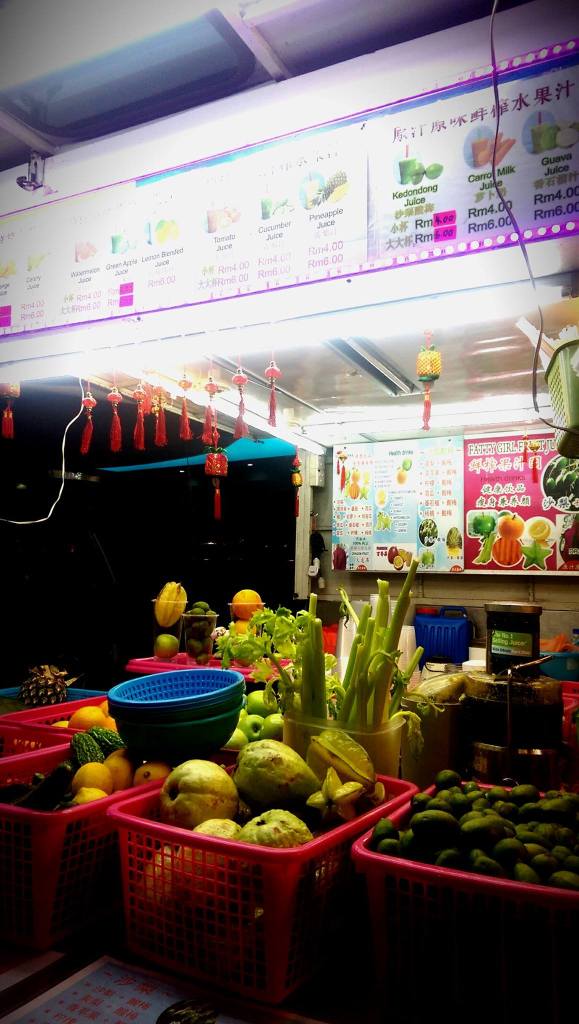 Stacja z sokami owocowymi