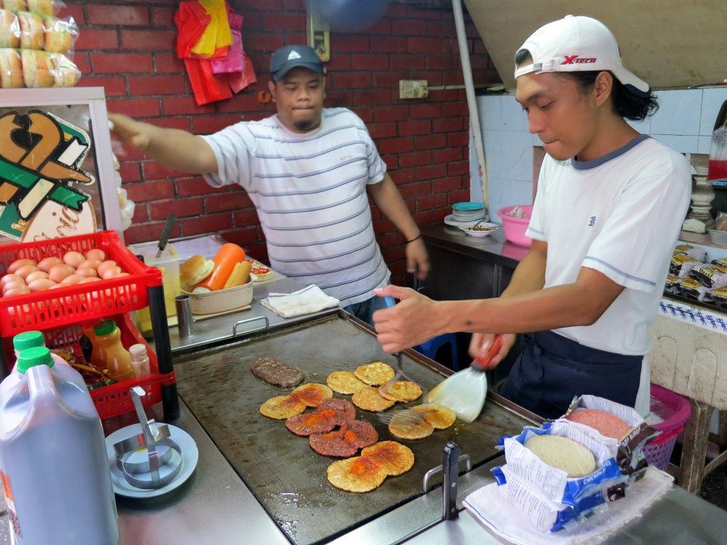 Typowe stoisko Ramly